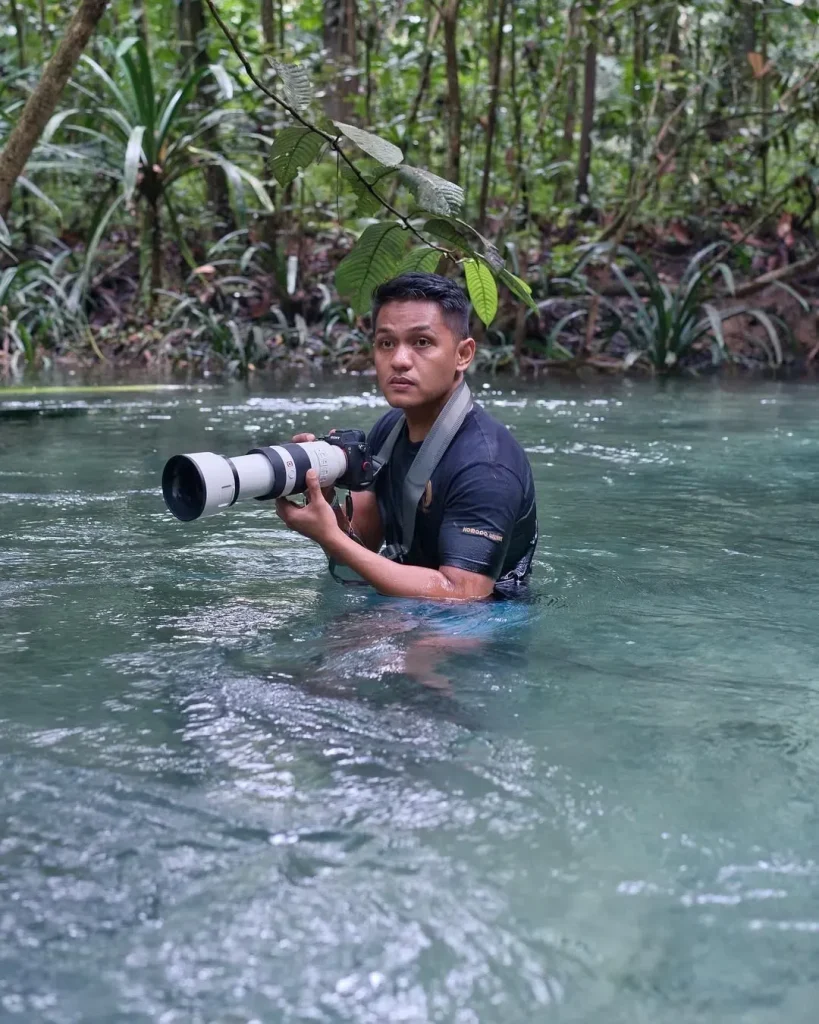 Juara Holding Group - Membawa dunia untuk menemukan 18.000 pulau Indonesia di bawah kepemimpinan visioner pendiri Agung Afif melalui Misi 2026.
